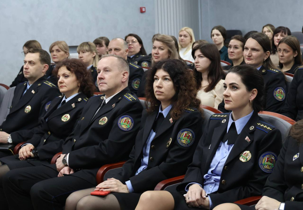 photo_5309837252114452781_y (1).jpg