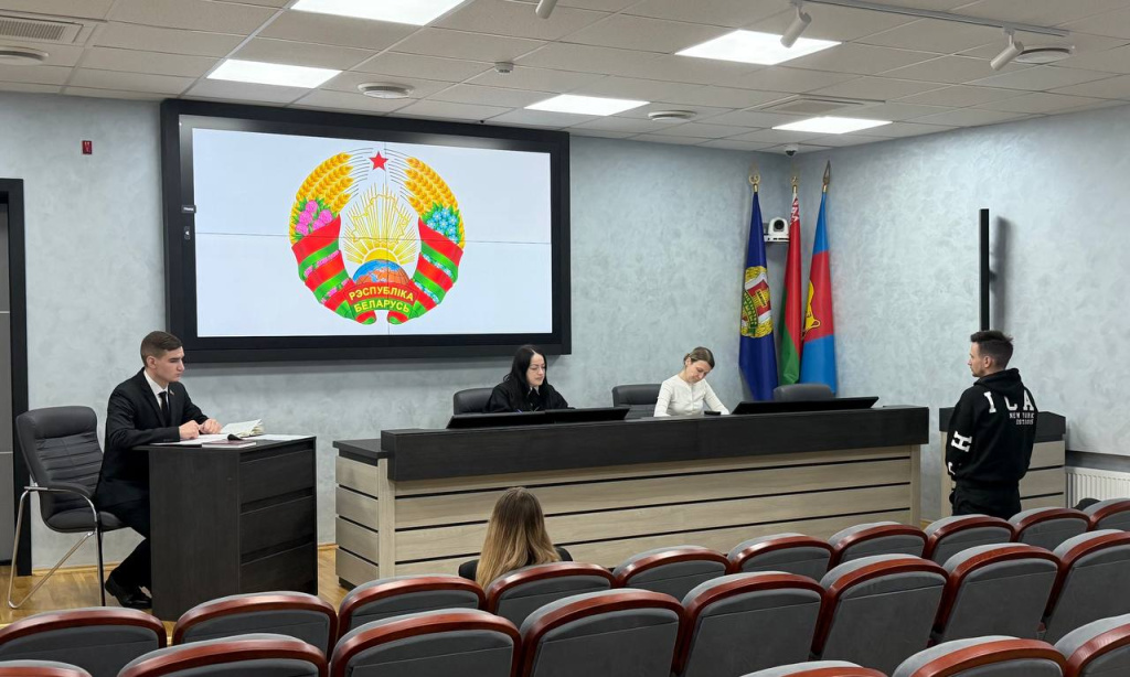 photo_5273891773166062680_y (1).jpg