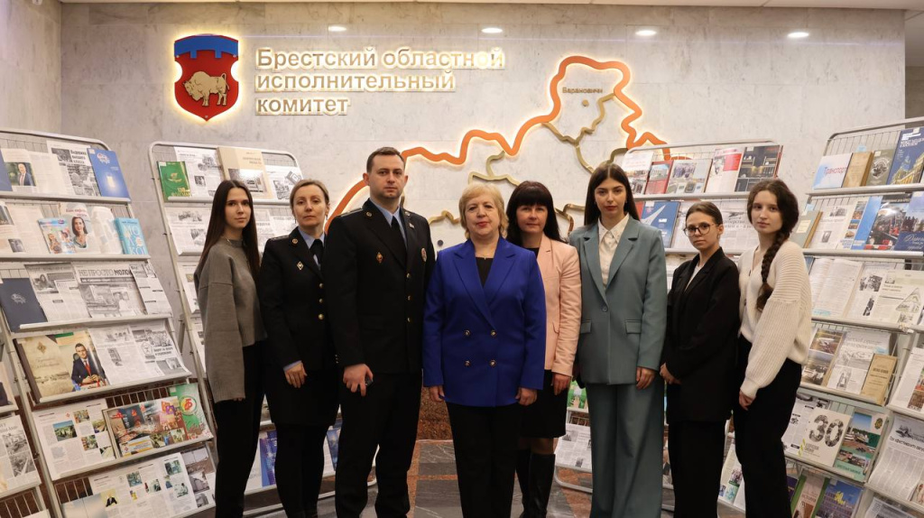 photo_5298802819706065054_y (1).jpg